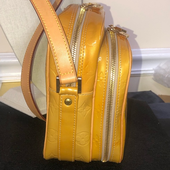 LOUIS VUITTON Wooster Vernis Monogram Crossbody Bag with Vachetta Shoulder Strap - Picture 5 of 17